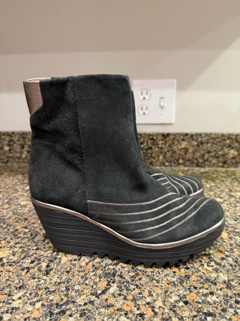 New fly London Women’s Black Wedge Ankle Boots with Silver Accents 37